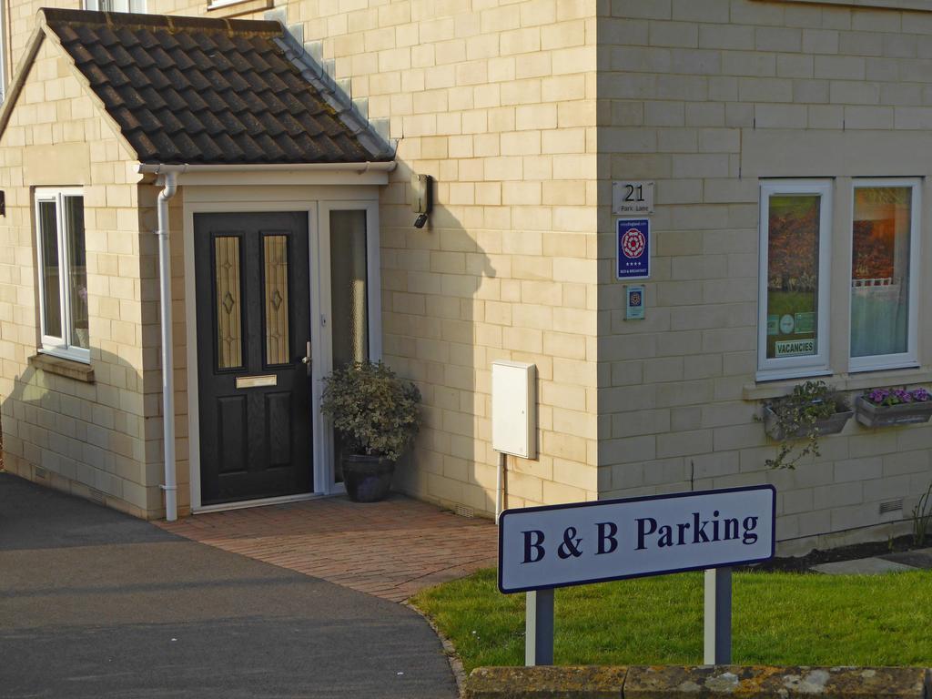 21 Park Lane Bed & Breakfast Corsham Bagian luar foto
