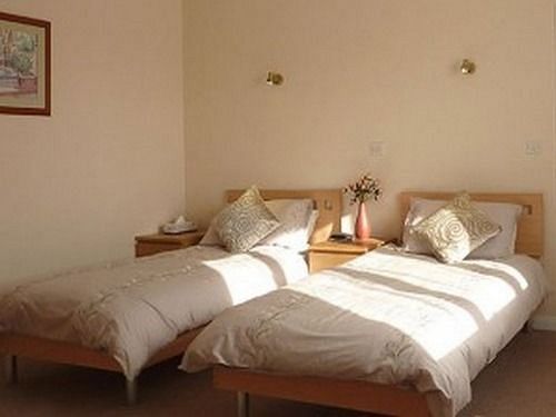 21 Park Lane Bed & Breakfast Corsham Bagian luar foto